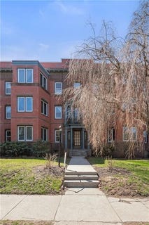 /international/us/8-blackstone-boulevard-providence-ri-110107724670/