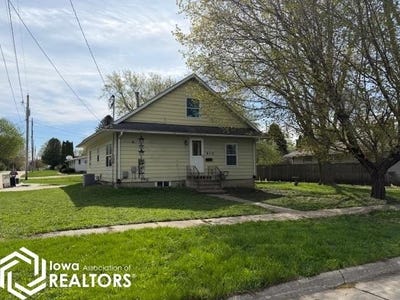 /international/us/613-3rd-avenue-sw-britt-ia-110107665866/