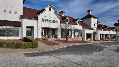/international/us/3200-gretna-road-branson-mo-110108026694/