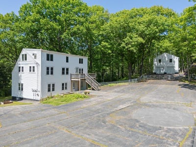 /international/us/8-10-bayview-lane-kittery-me-110106148331/