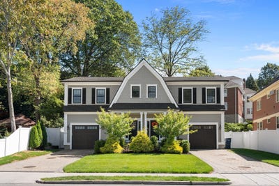 /international/us/94-e-side-parkway-newton-ma-110120057008/