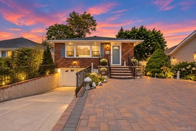 /international/us/153-davison-lynbrook-ny-110120415331/