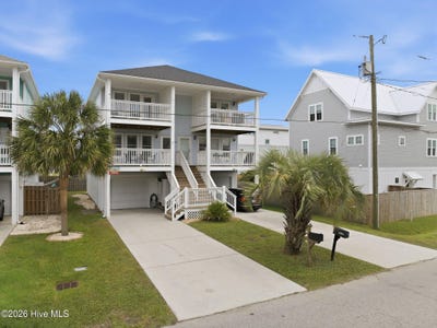 /international/us/1617-mackerel-lane-carolina-beach-nc-110110058092/