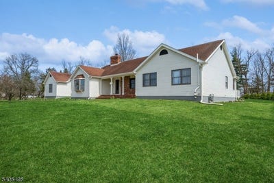 /international/us/30-claridge-ln-raritan-twp-nj-110105068157/
