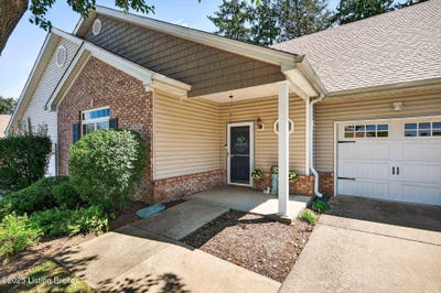/international/us/5134-southern-charm-ln-louisville-ky-110108752227/