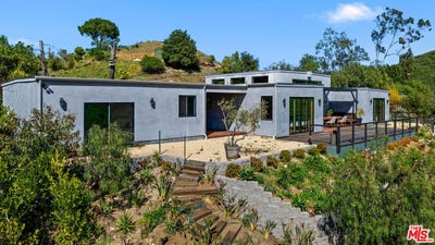 /international/us/33064-decker-school-rd-malibu-ca-110108479263/
