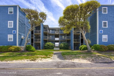 /international/us/2264-new-river-inlet-road-north-topsail-beach-nc-110107199146/