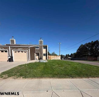 /international/us/1403-grove-street-alliance-ne-110110422845/