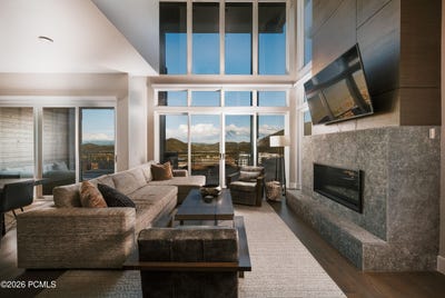 /international/us/2752-w-high-mountain-road-park-city-ut-110108959558/