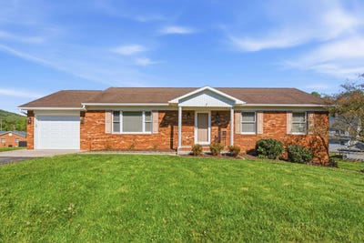 /international/us/103-huffman-drive-pearisburg-va-110107567589/