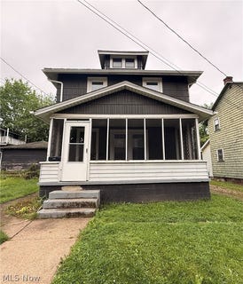 /international/us/13-burton-avenue-nw-massillon-oh-110108282217/
