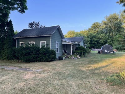 /international/us/526-n-cedar-street-schoolcraft-mi-110101126401/