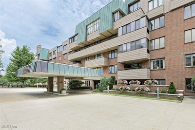 /international/us/5200-three-village-drive-unit-llb-lyndhurst-oh-110099803865/