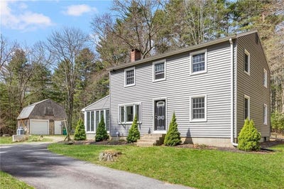 /international/us/35-hallville-road-exeter-ri-110107433510/