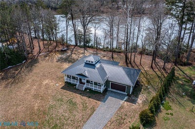 /international/us/1366-steamboat-lane-heathsville-va-110106532572/