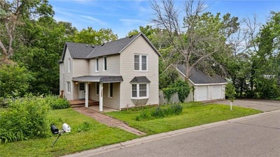 /international/us/1889-clarence-street-maplewood-mn-110100207721/