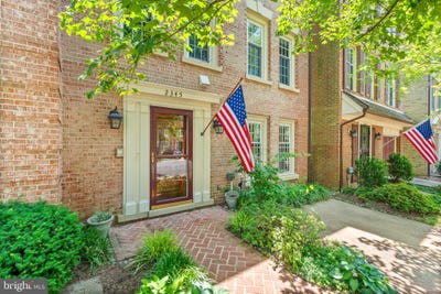 /international/us/2345-s-rolfe-street-s-arlington-va-110100804547/
