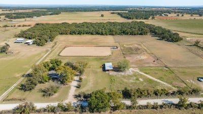 /international/us/551-county-road-416-comanche-tx-110108507132/