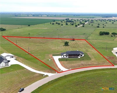 /international/us/611-willow-moon-ranch-road-crawford-tx-110106448689/