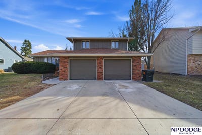 /international/us/2049-teakwood-drive-fremont-ne-110107882647/