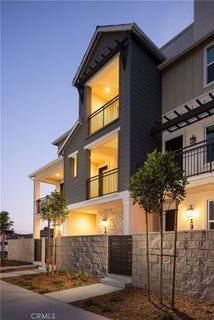 /international/us/144-s-tulip-avenue-compton-ca-110100967654/