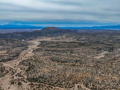 /international/us/tbd-nm-hwy-554-la-madera-nm-110098405410/?lang=zh-cn
