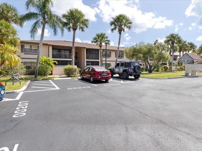 /international/us/19505-quesada-avenue-107-port-charlotte-fl-110119729789/