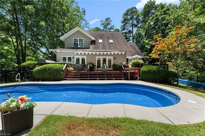/international/us/102-holly-place-yorktown-va-110101264167/
