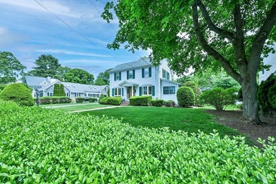 /international/us/246-manning-st-needham-ma-110108849216/