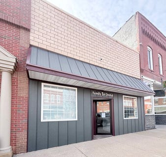 /international/us/406-w-locust-ave-plainview-ne-110105320095/