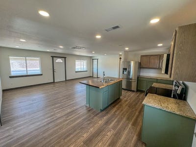 /international/us/1810-nw-frontage-rd-van-horn-tx-110102328682/