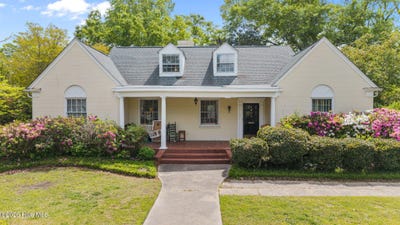 /international/us/1608-e-5th-street-greenville-nc-110107210087/