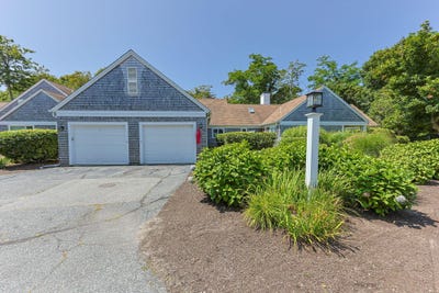 /international/us/11-juniper-circle-brewster-ma-110104240863/