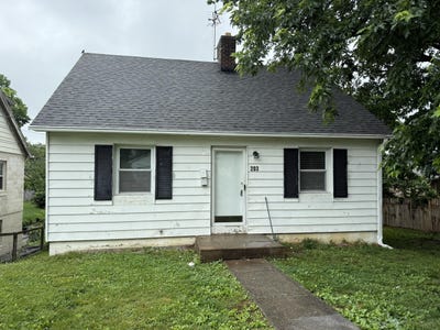 /international/us/203-w-elm-street-nicholasville-ky-110108282638/