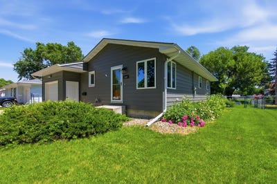 /international/us/1607-s-6th-street-aberdeen-sd-110108691308/