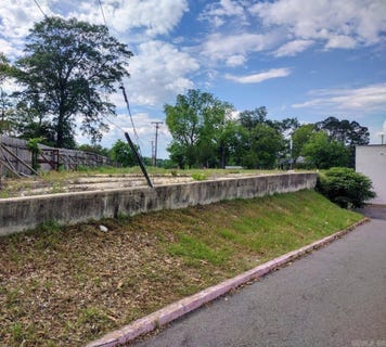 /international/us/third-street-malvern-ar-110108143512/