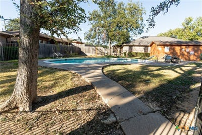 /international/us/4020-river-oaks-circle-temple-tx-110095356886/?lang=en