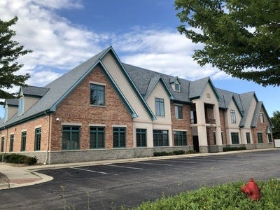 /international/us/1531-s-grove-avenue-barrington-il-110101232150/