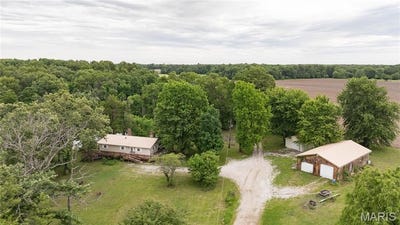 /international/us/12678-catholic-springs-road-bunker-hill-il-110108574559/