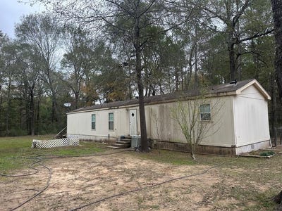 /international/us/944-whispering-pine-lane-lufkin-tx-110105931387/