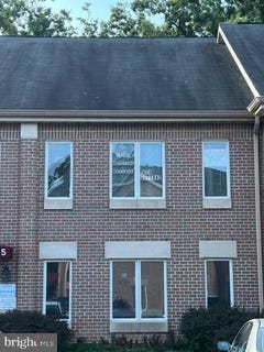 /international/us/6155-fuller-court-alexandria-va-110092242441/