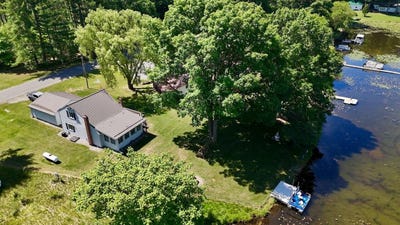 /international/us/10041-birch-drive-riverdale-mi-110109165768/