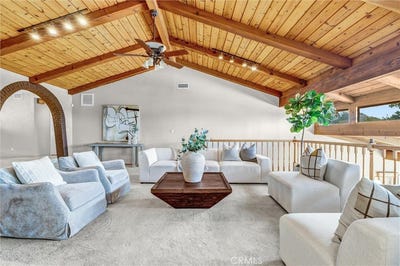 /international/us/18958-fowler-avenue-north-tustin-ca-110110368359/