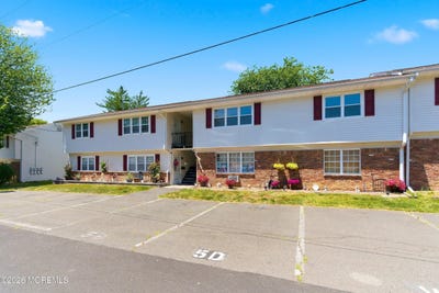 /international/us/5-pennsylvania-drive-matawan-nj-110108800583/