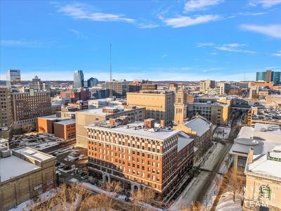 /international/us/27-library-street-ne-grand-rapids-mi-110096804041/