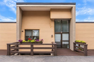 /international/us/11-cliffside-drive-canandaigua-ny-110120514767/