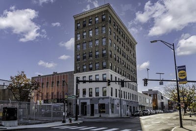/international/us/46-amesbury-st-lawrence-ma-110102217087/