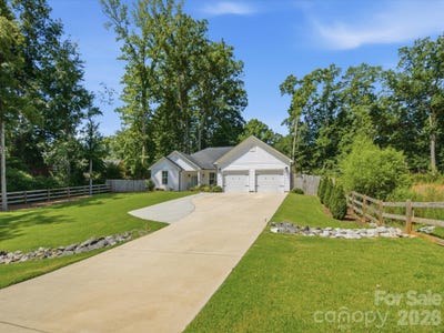 /international/us/1863-sardis-drive-lancaster-sc-110109060074/