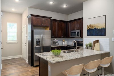 /international/us/3067-view-ridge-dr-spring-branch-tx-110107932805/