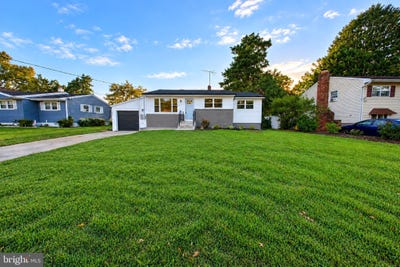 /international/us/11-barclay-drive-blackwood-nj-110110191785/